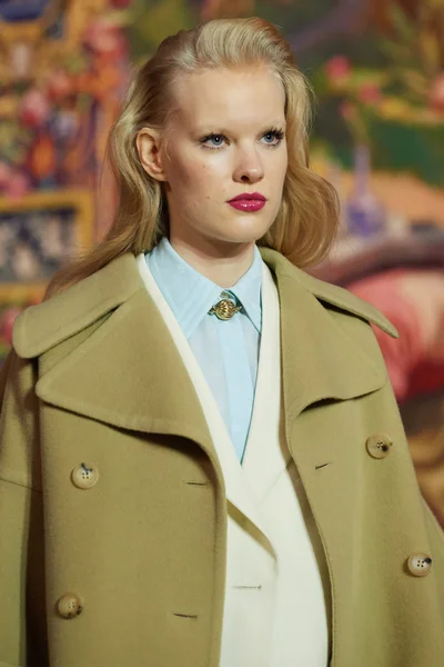 Look 95